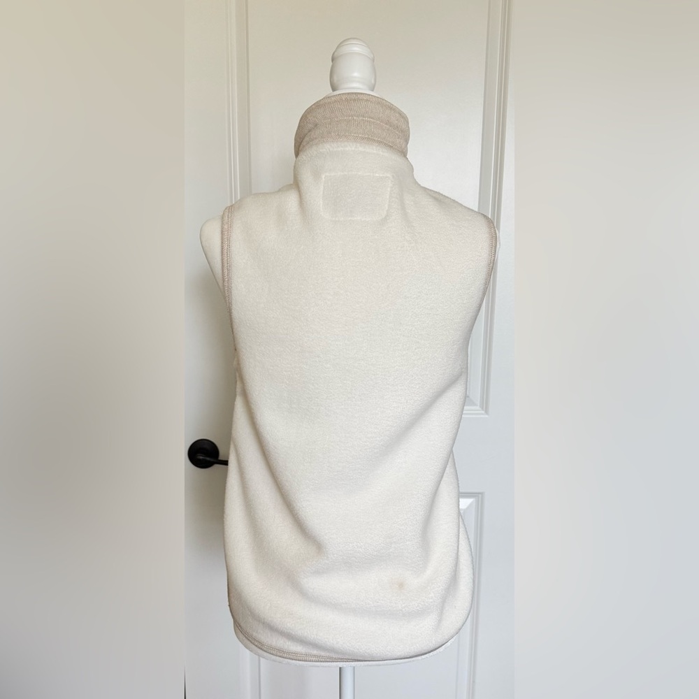 Abercrombie Women's Quilted & Fleece Beige Cream Vest - Picture 6 of 8